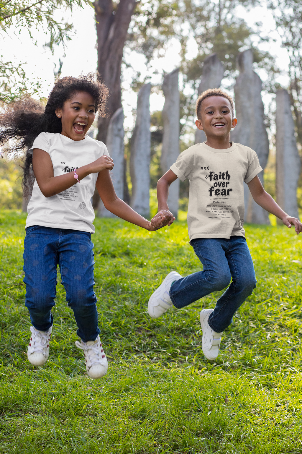 Classic Kids Pullover Hoodie | Gildan 18500B - Polycotton Kids Crewneck T-shirt